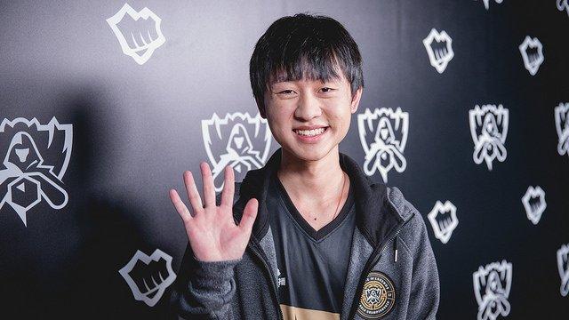 踏王钰栋的