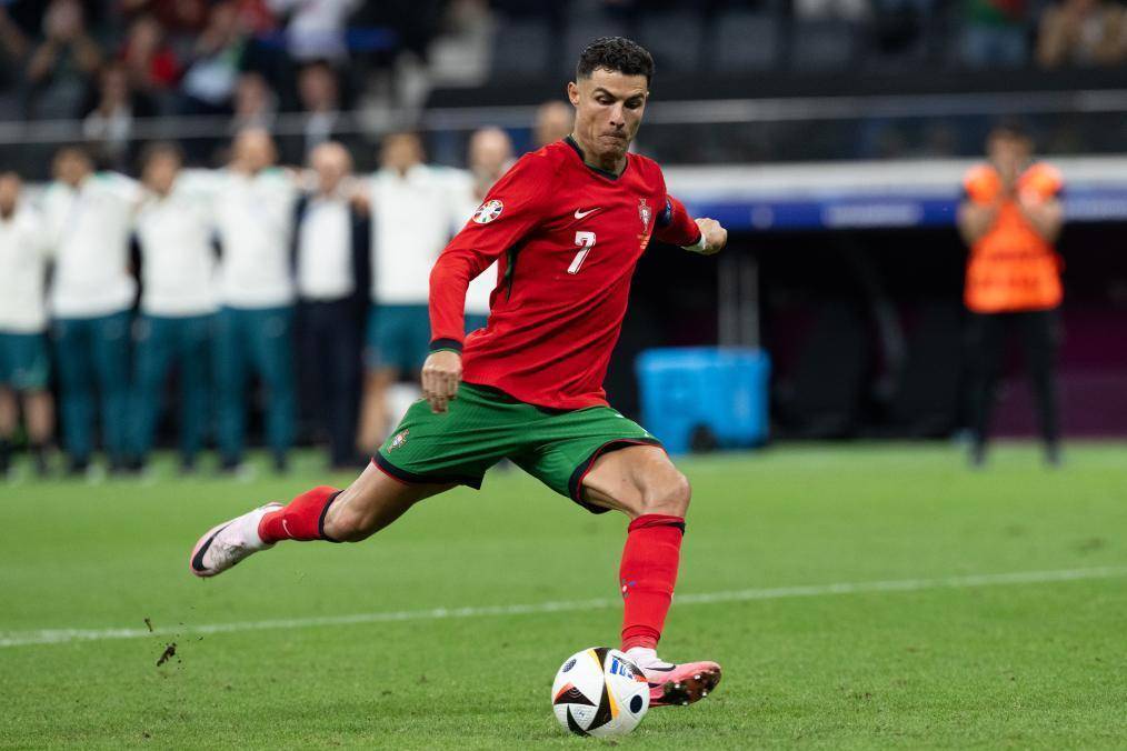 且需要更多 且需要更多