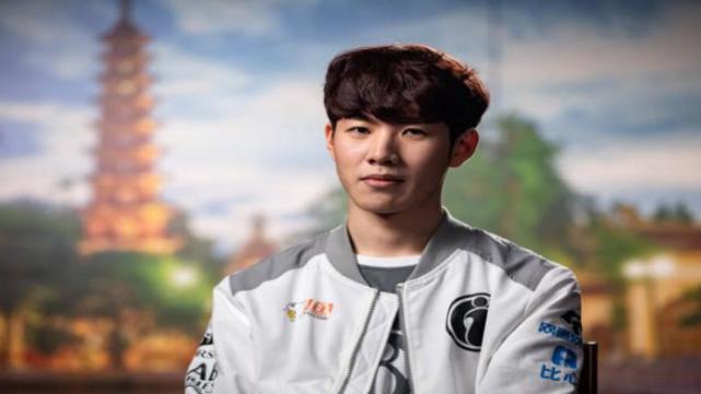 黯然失色 黯然失色