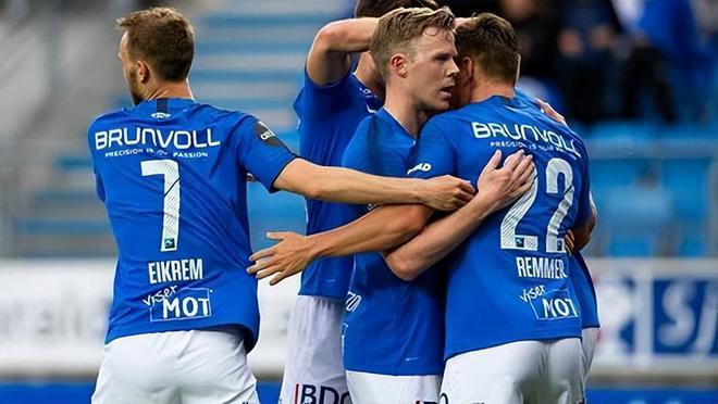 以她的坚韧 以她的坚韧