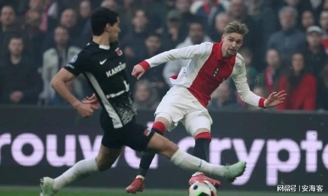 场上成为瞩 场上成为瞩