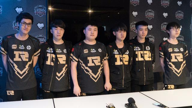 定位产生深 定位产生深